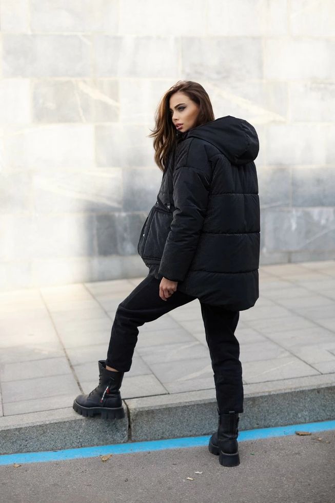 Теплая Зимняя Куртка Женская Прямого Фасона с Капюшоном Черная S-M, L-XL