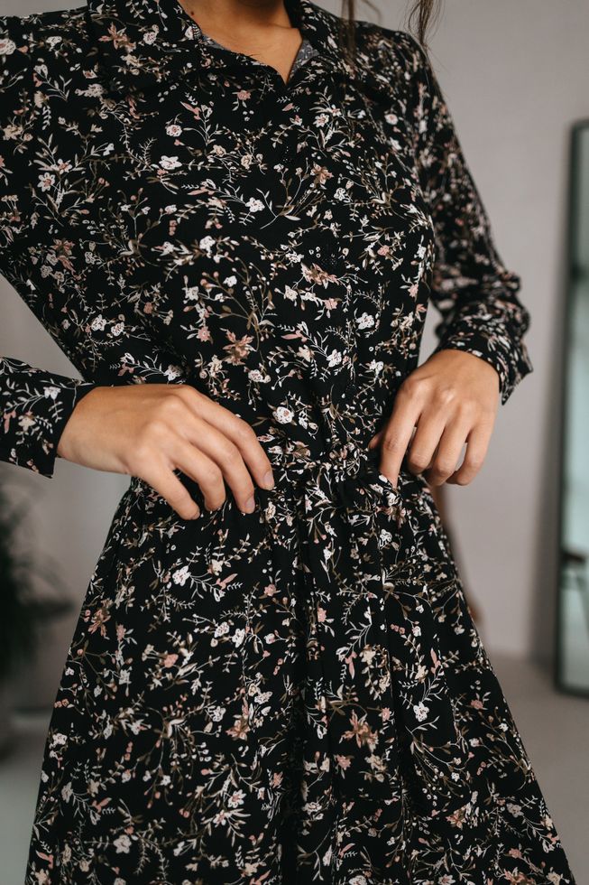 Елегантна Сукня з Пишною Спідницею в Квіточку з Софту Чорна S-M, L-XL, L-XL