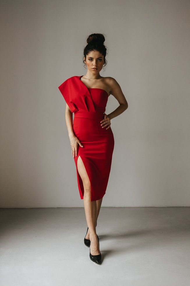 Червона Вечірня Сукня з Відкритими Плечами та Накидкою S, M, L, XL, XL